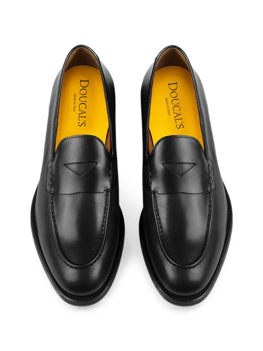 Doucal's almond-toe penny loafers Zwart