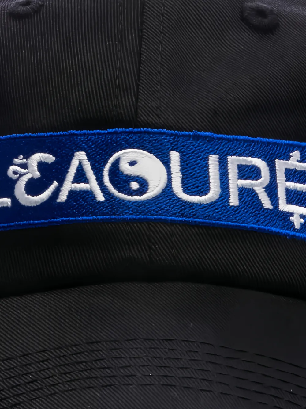 Pleasures Unity pet met logopatch Zwart