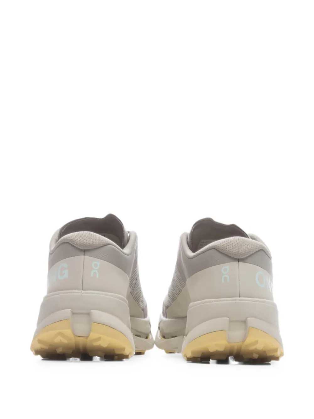 On Cloudultra 3 sneakers Beige
