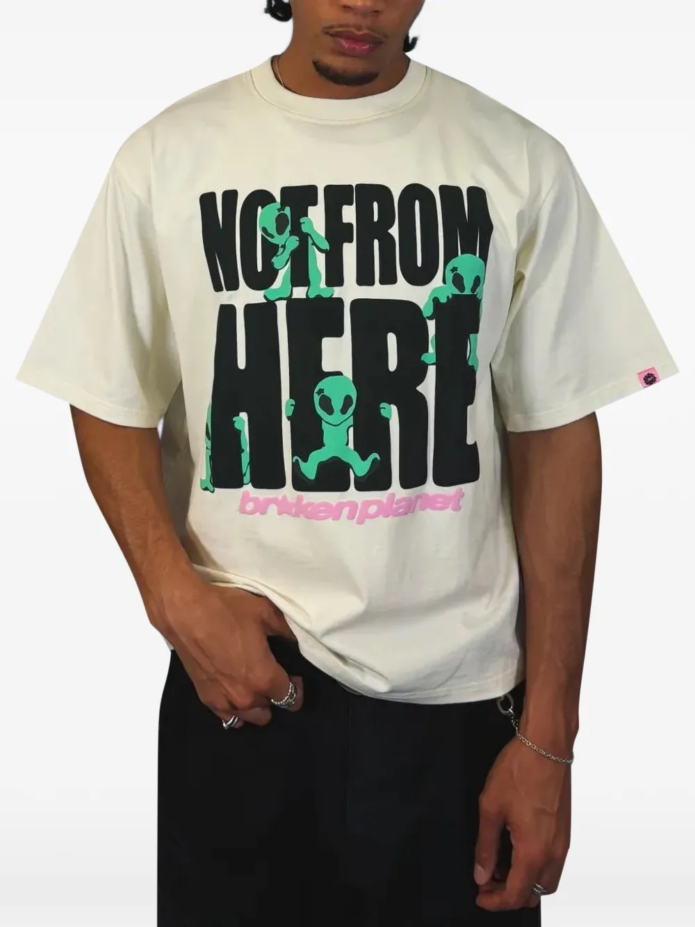 BROKEN PLANET Not From Here oversized T-shirt met grafische print Beige