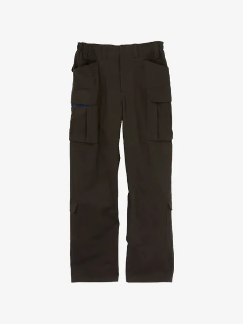 GR10K Cargohose mit acht Taschen