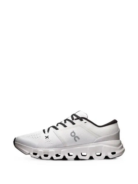 On tenis Cloud X 5