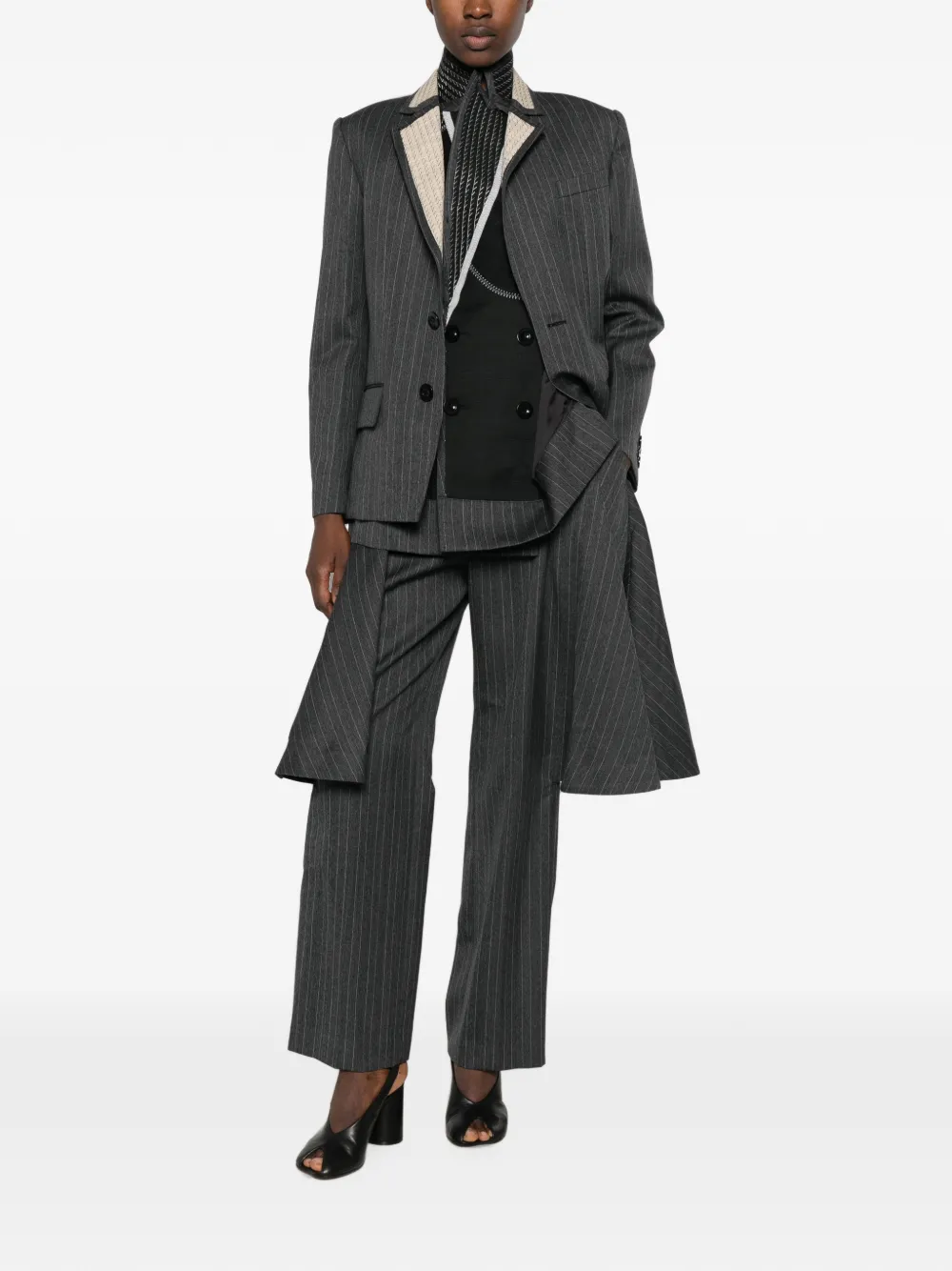 sacai Broek met krijtstreep en peplum-detail Grijs