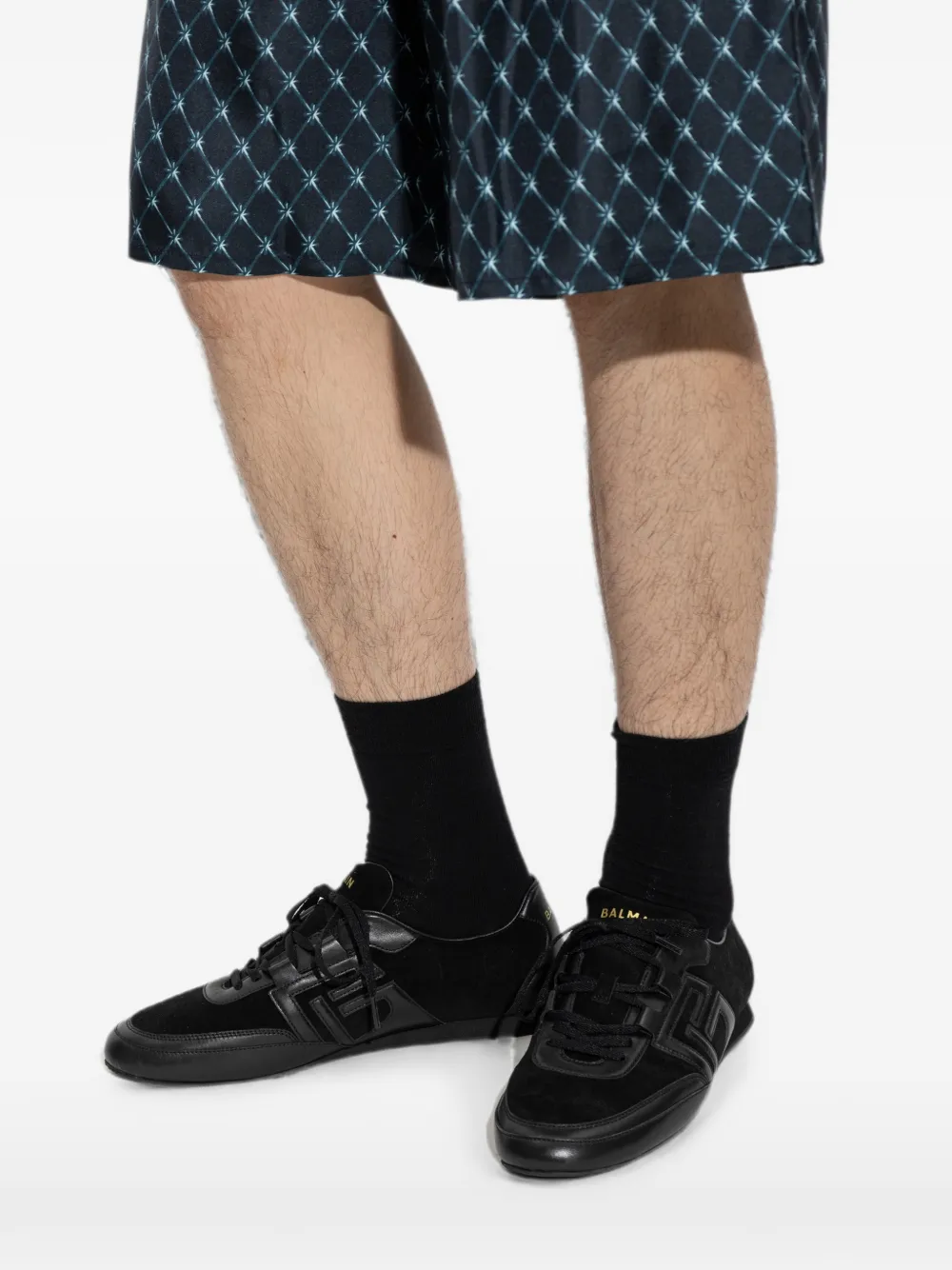Balmain logo-patch leather sneakers Zwart