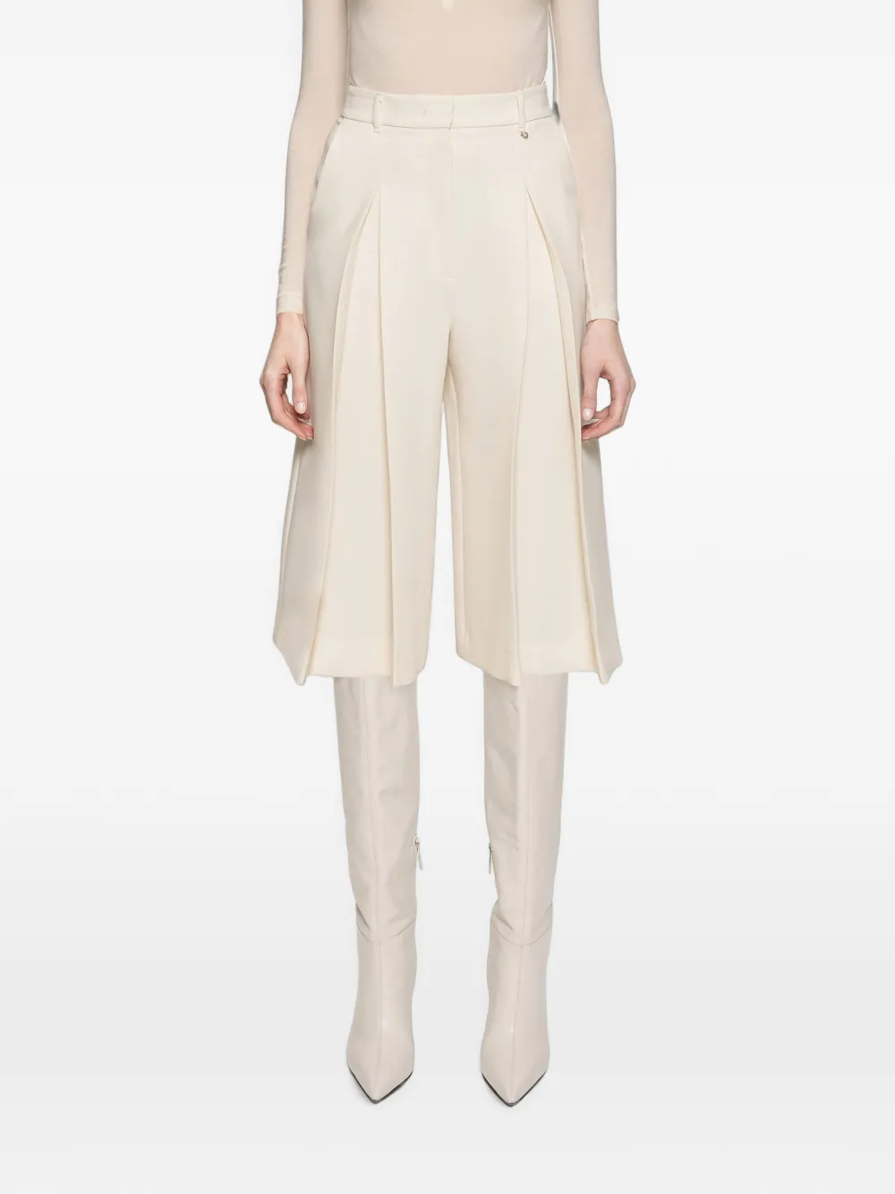 NISSA tailored high-waist bermuda shorts - Nude