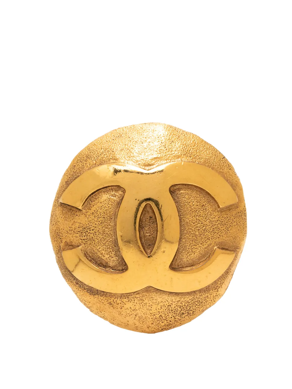 CHANEL Pre-Owned 1980-1990 CC Gold Plated Round Brooch costume brooch