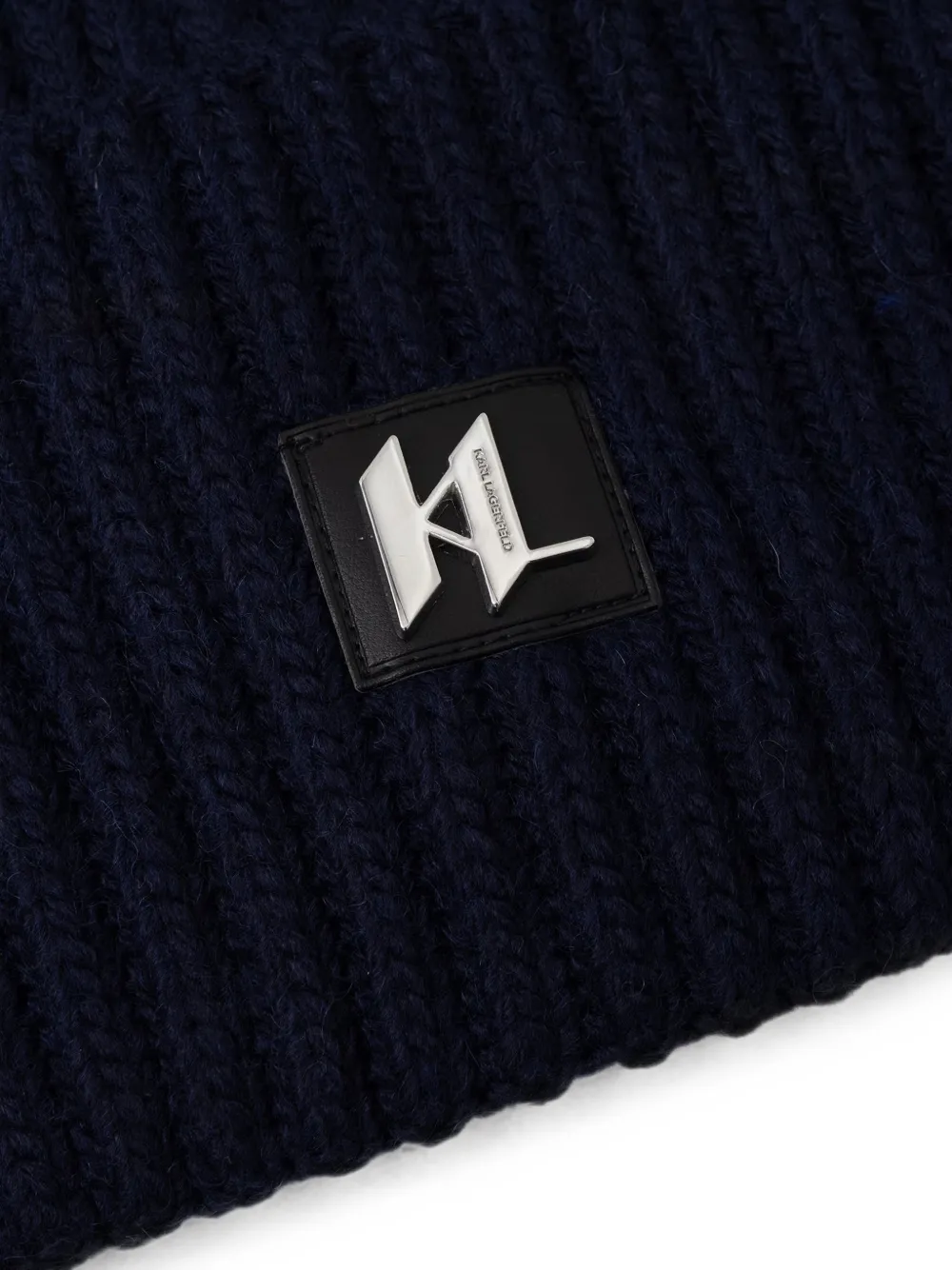 Karl Lagerfeld Ribgebreide muts met logo-plakkaat Blauw