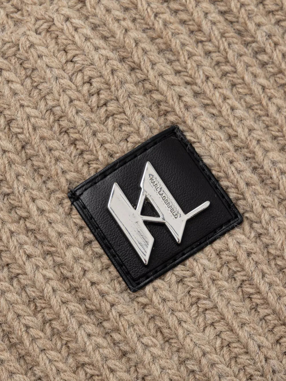Karl Lagerfeld Ribgebreide muts Beige