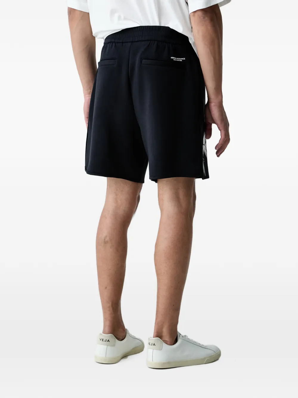 Armani Exchange Shorts met bloemenprint Zwart