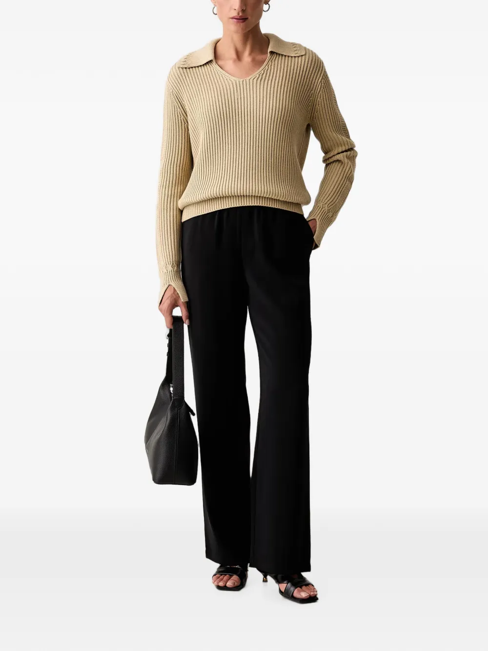 Armani Exchange Ribgebreide trui met gespreide kraag Beige