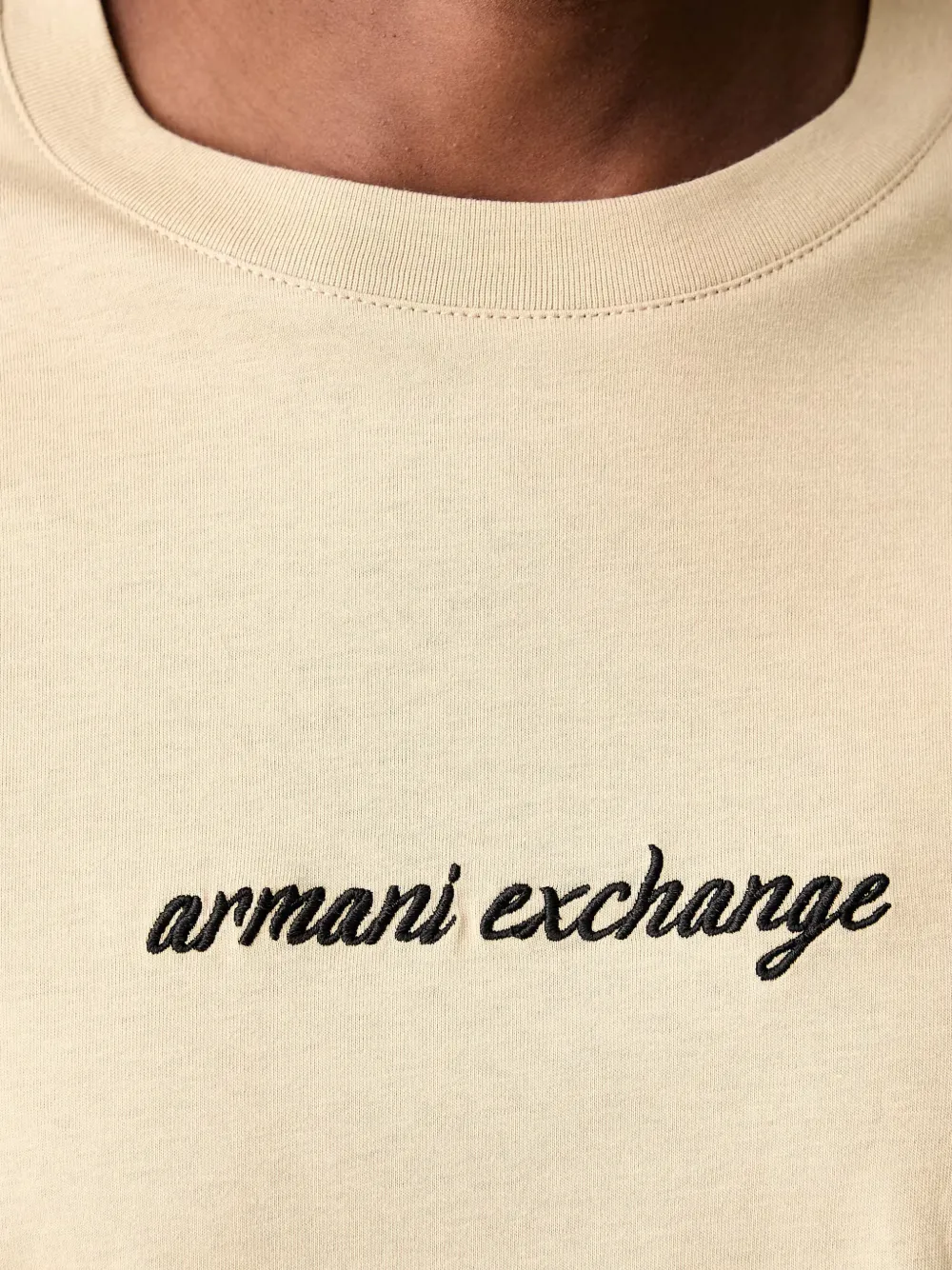 Armani Exchange T-shirt met geborduurd logo Beige