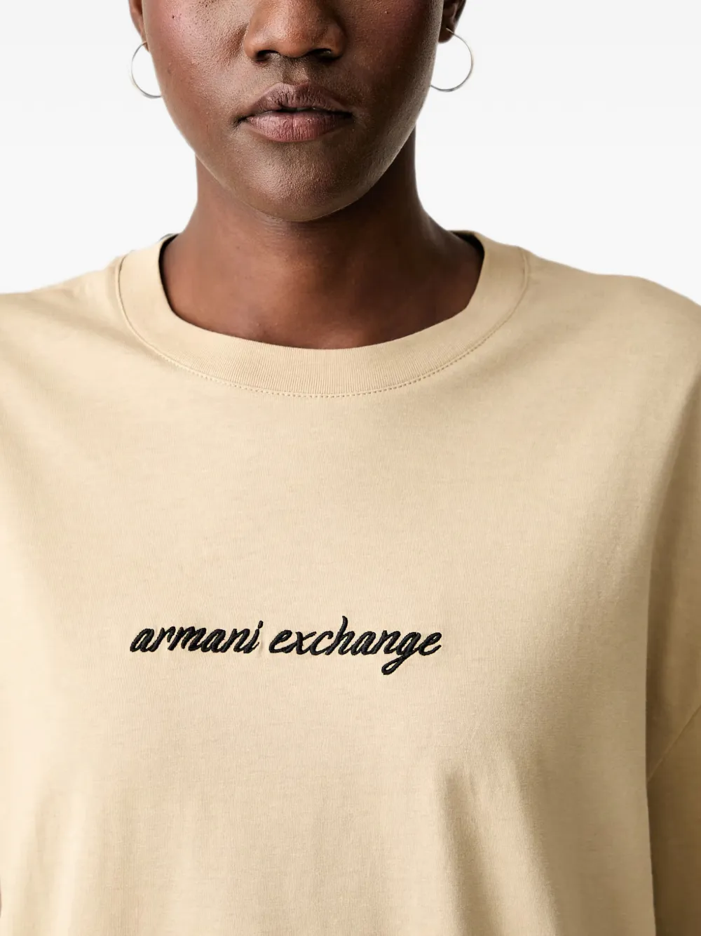 Armani Exchange T-shirt met geborduurd logo Beige