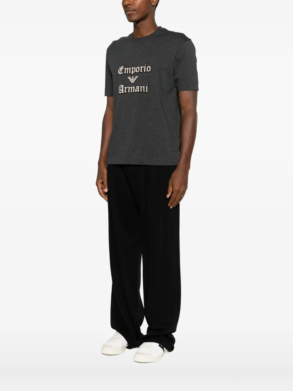 Emporio Armani T-shirt met geborduurd logo Grijs