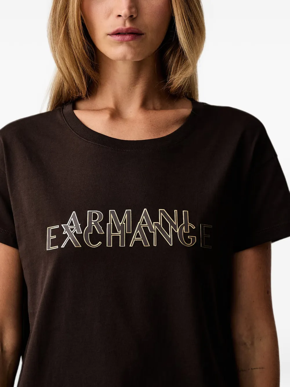 Armani Exchange T-shirt met logoprint Bruin