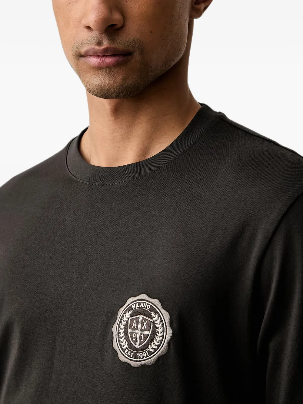 Armani Exchange T-shirt met logodetail Grijs
