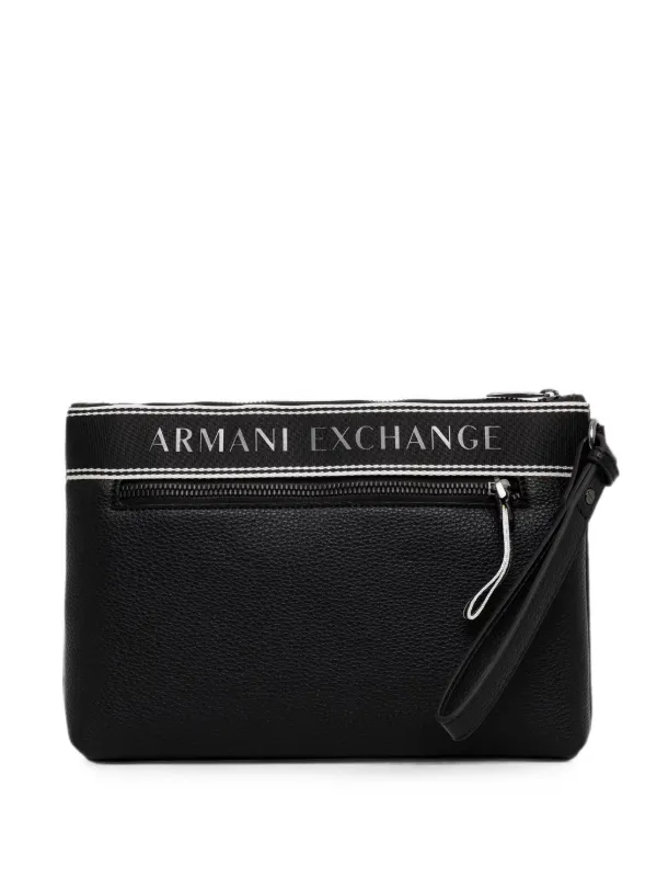 未使用✨ ジョルジオアルマーニ クラッチバッグ ロゴ金具 ブラック Armani Exchange ロゴ クラッチバッグ | ブラック | FARFETCH JP