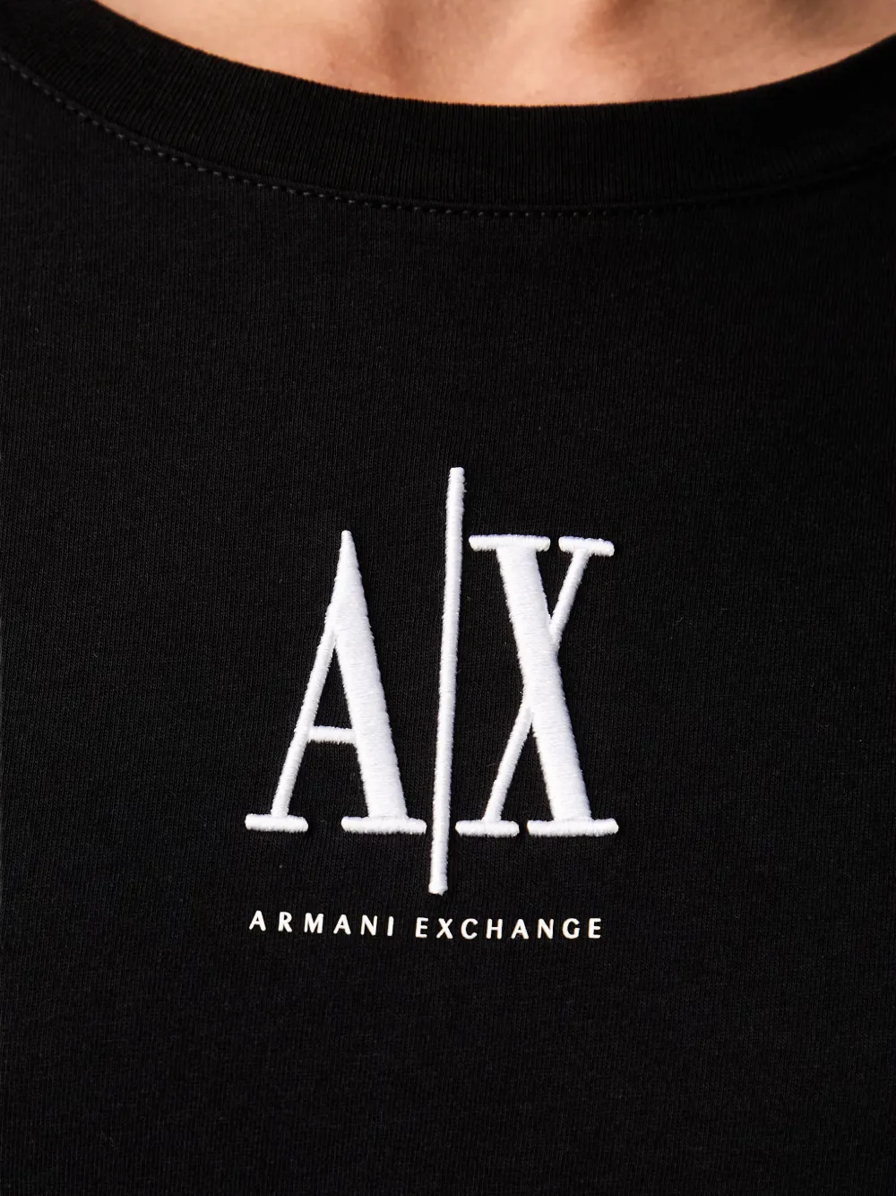 Armani Exchange T-shirt met geborduurd logo Zwart