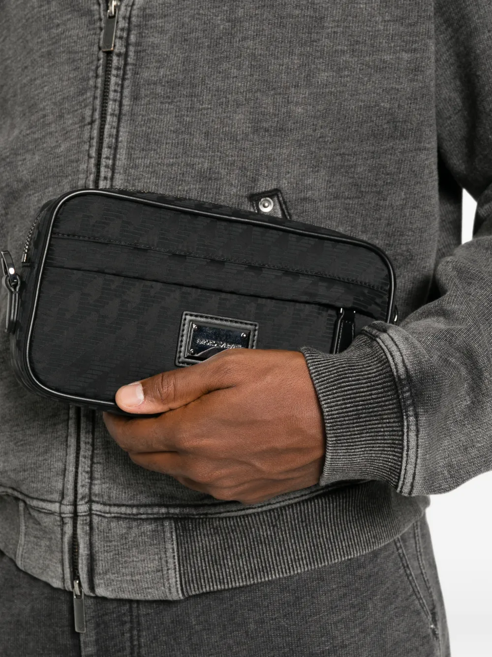 Emporio Armani Toilettas met logoplakkaat en monogram-print Zwart