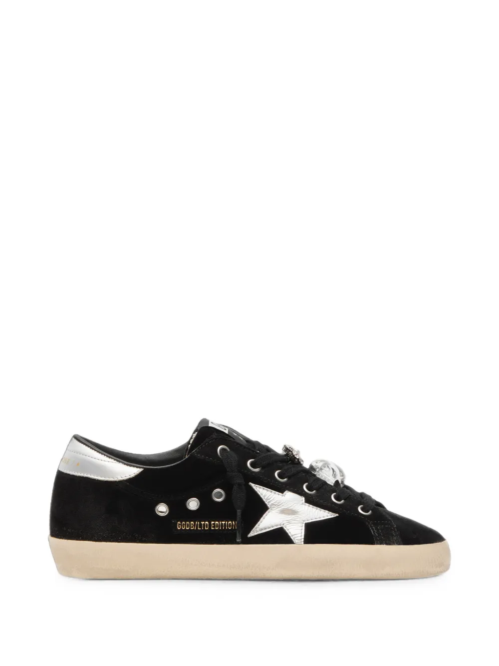 Golden Goose Super Star mit Obermaterial und Fersenkappe aus Samt sowie laminiertem Stern und Anhängern - Schwarz