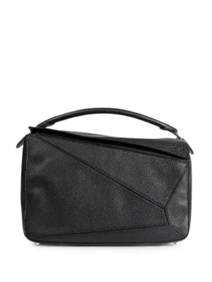 LOEWE ペブルレザー ショルダーバッグ | ブラック | FARFETCH JP