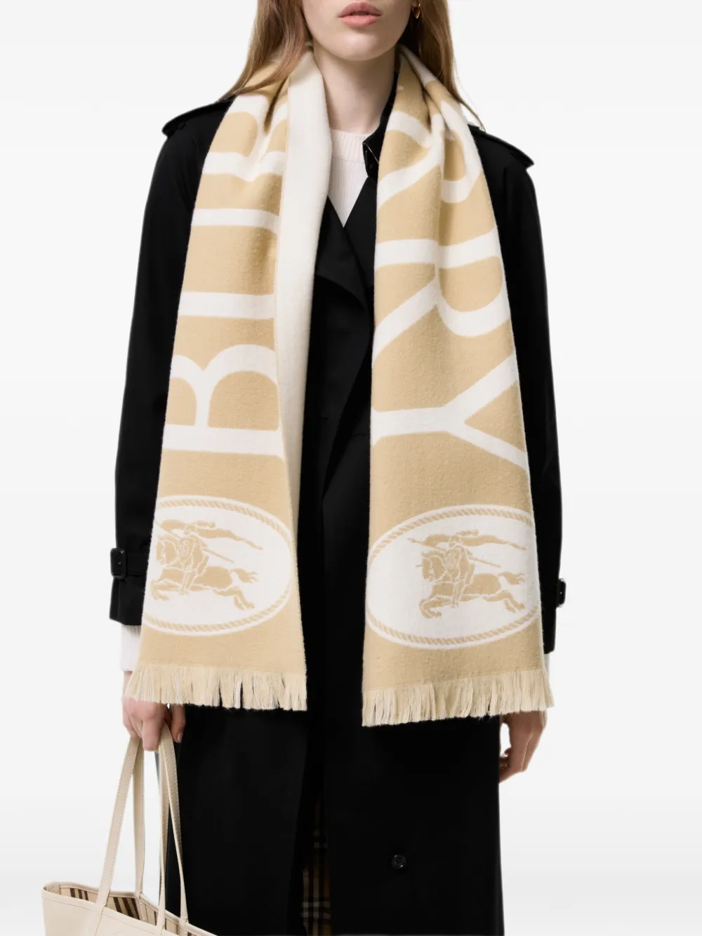 Burberry Wollen sjaal met logo Beige