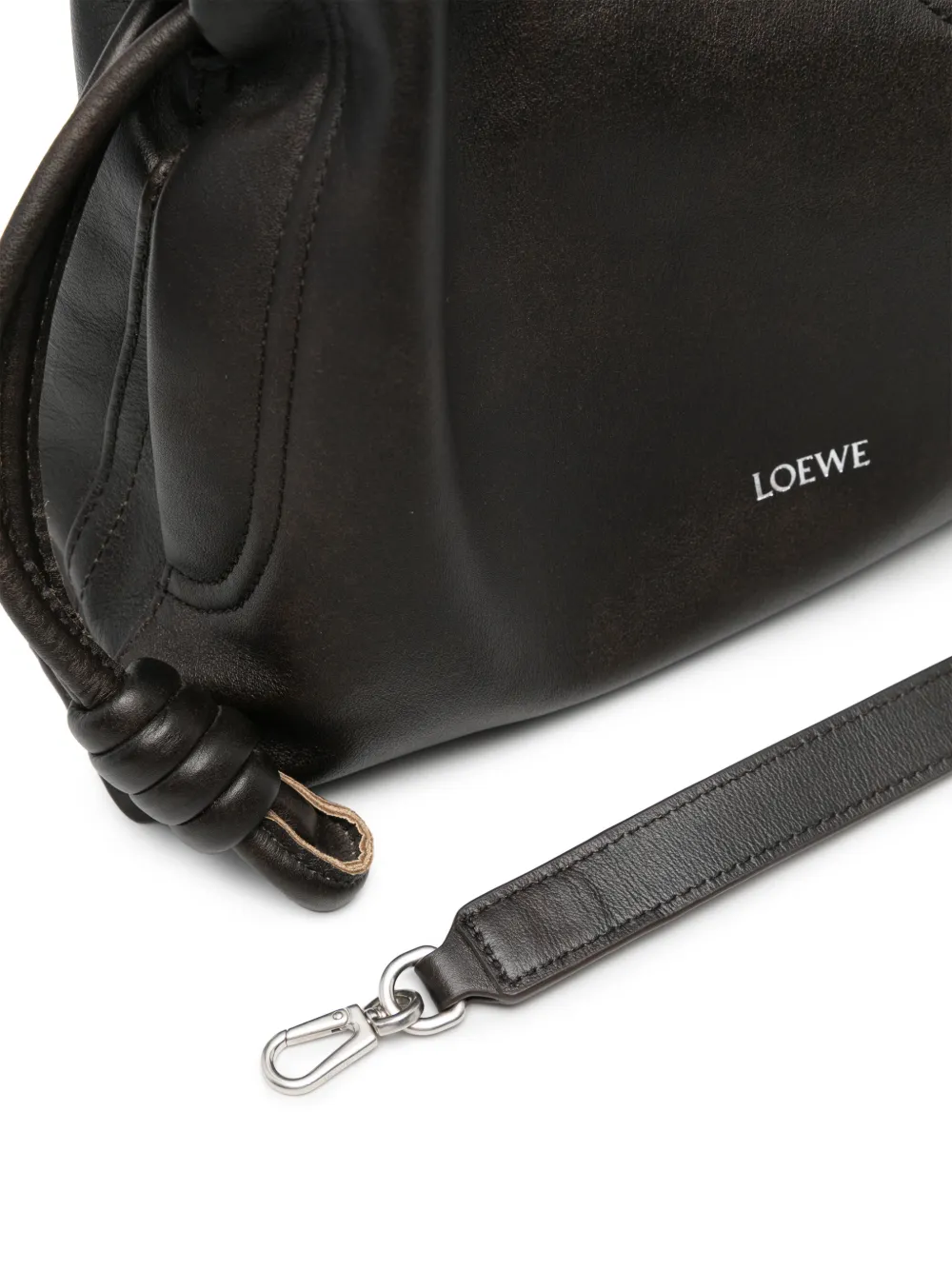 LOEWE Medium Panta Flamenco clutch van glanzend kalfsleer Bruin