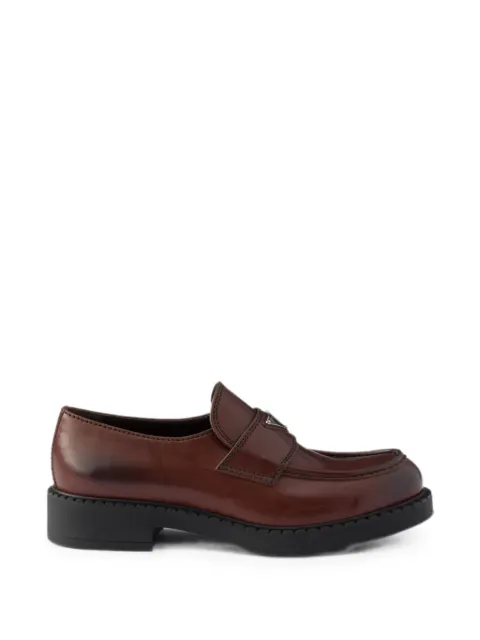 Prada Chocolate Loafer aus Lackleder