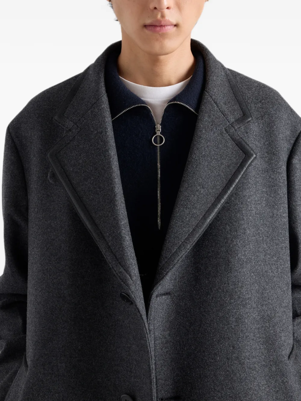 Prada Jas met enkele rij knopen en leren afwerking Grijs