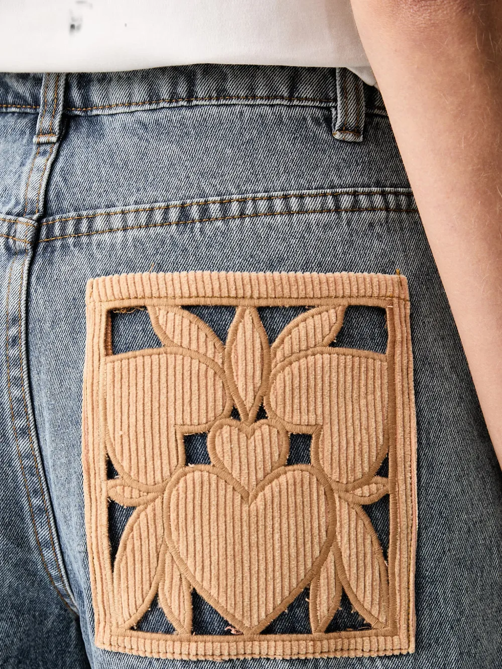 FARM Rio Jeans met ribfluwelen patch en hart-patroon Blauw