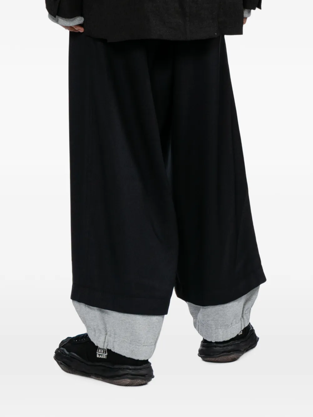 Maison MIHARA YASUHIRO Broek met zak en logo-patch Zwart