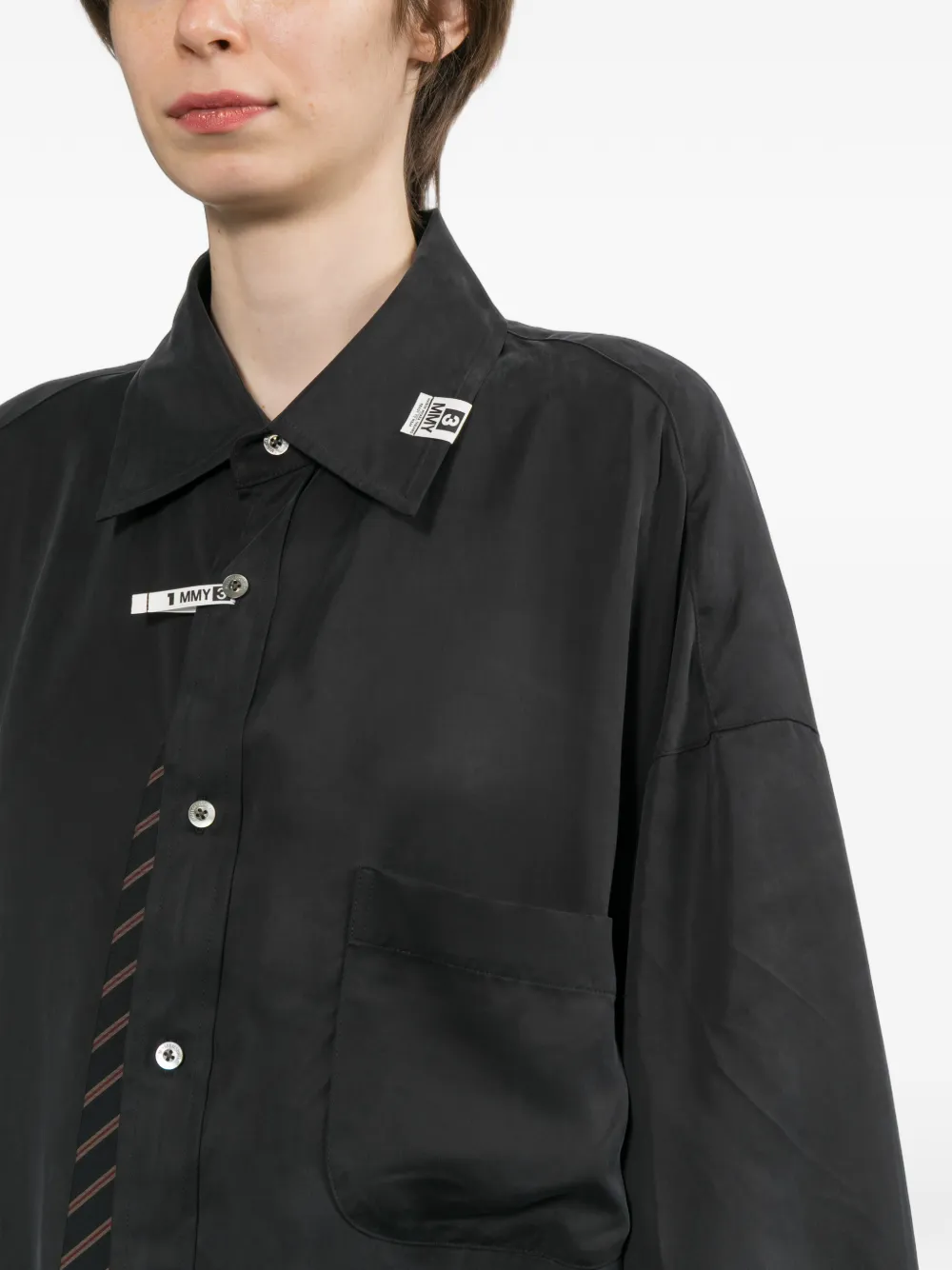 Maison MIHARA YASUHIRO Satijnen blouse met strik Zwart