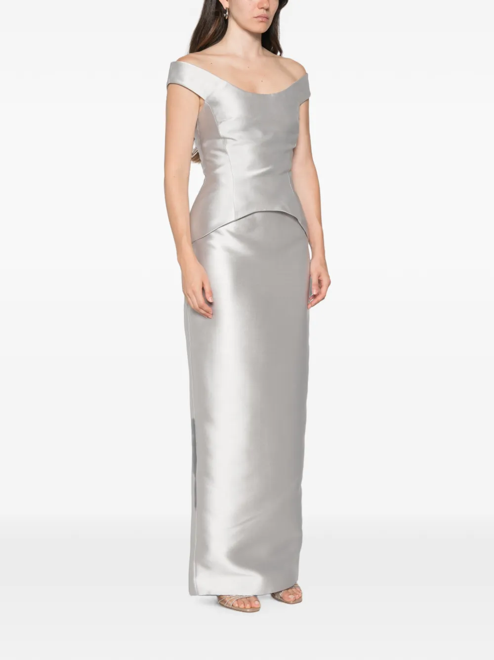 Solace London Pieta off-shoulder maxi-jurk met peplum zoom Zilver