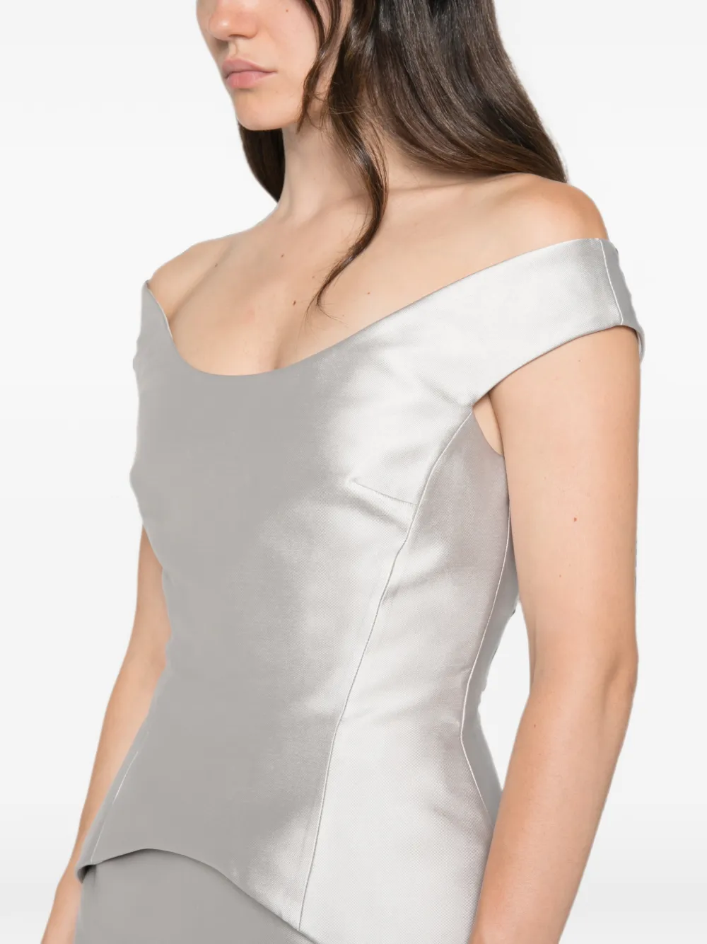 Solace London Pieta off-shoulder maxi-jurk met peplum zoom Zilver