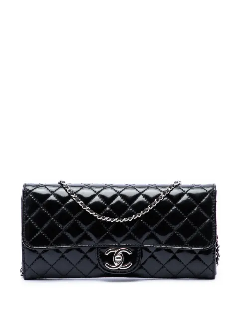 CHANEL Pre-Owned 2010-2011 CC Quilted Patent East West Wallet On Chain shoulder bag