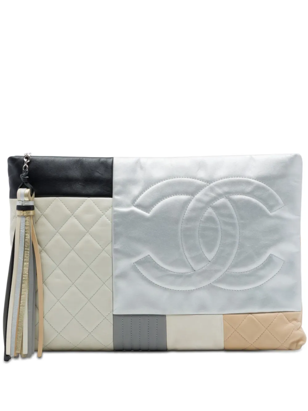 CHANEL Pre-Owned 2016-2017 Large Quilted Lambskin Colorblock Patchwork O Case clutch bag - Argento