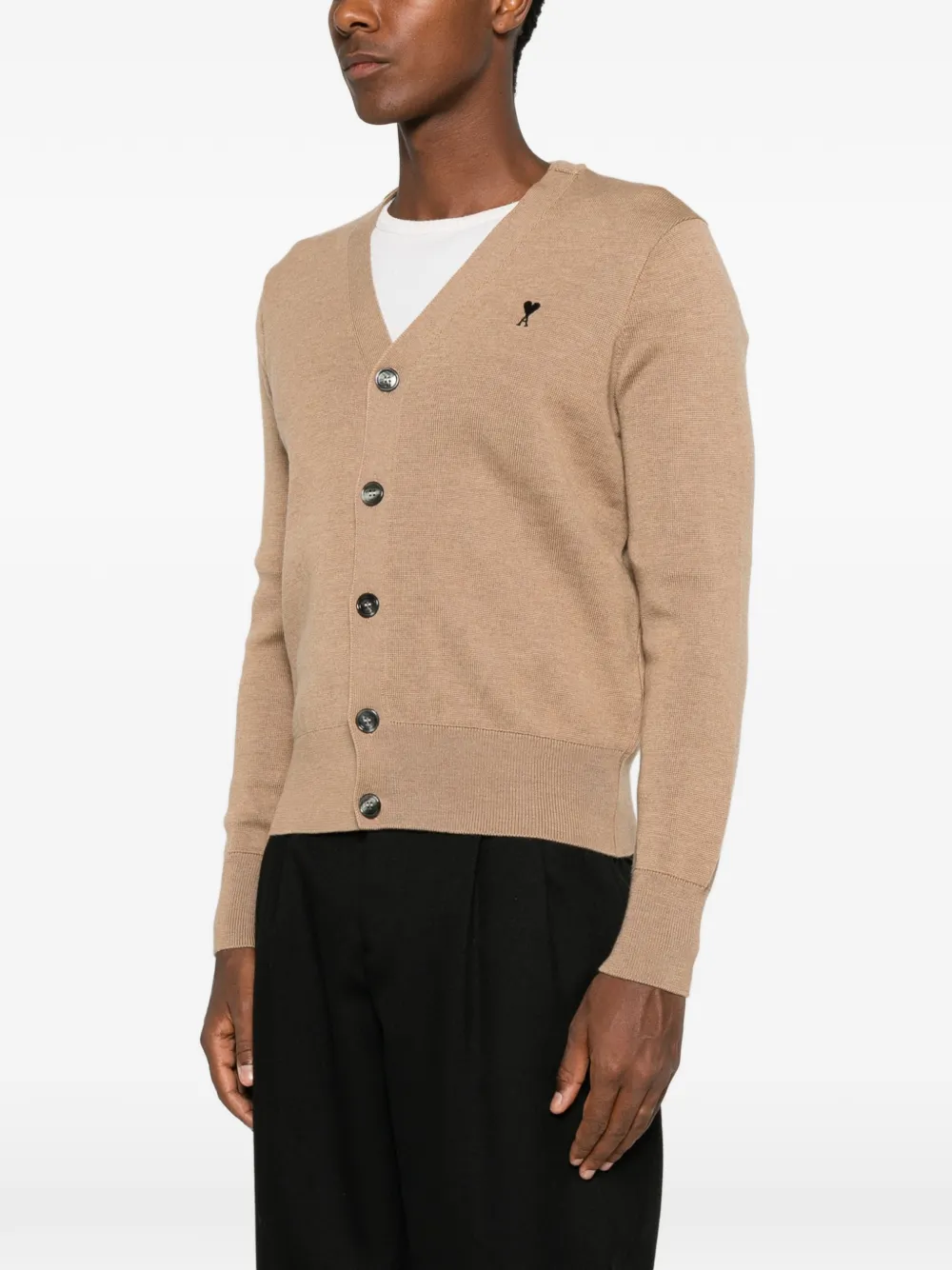 AMI Paris Vest met V-hals Beige