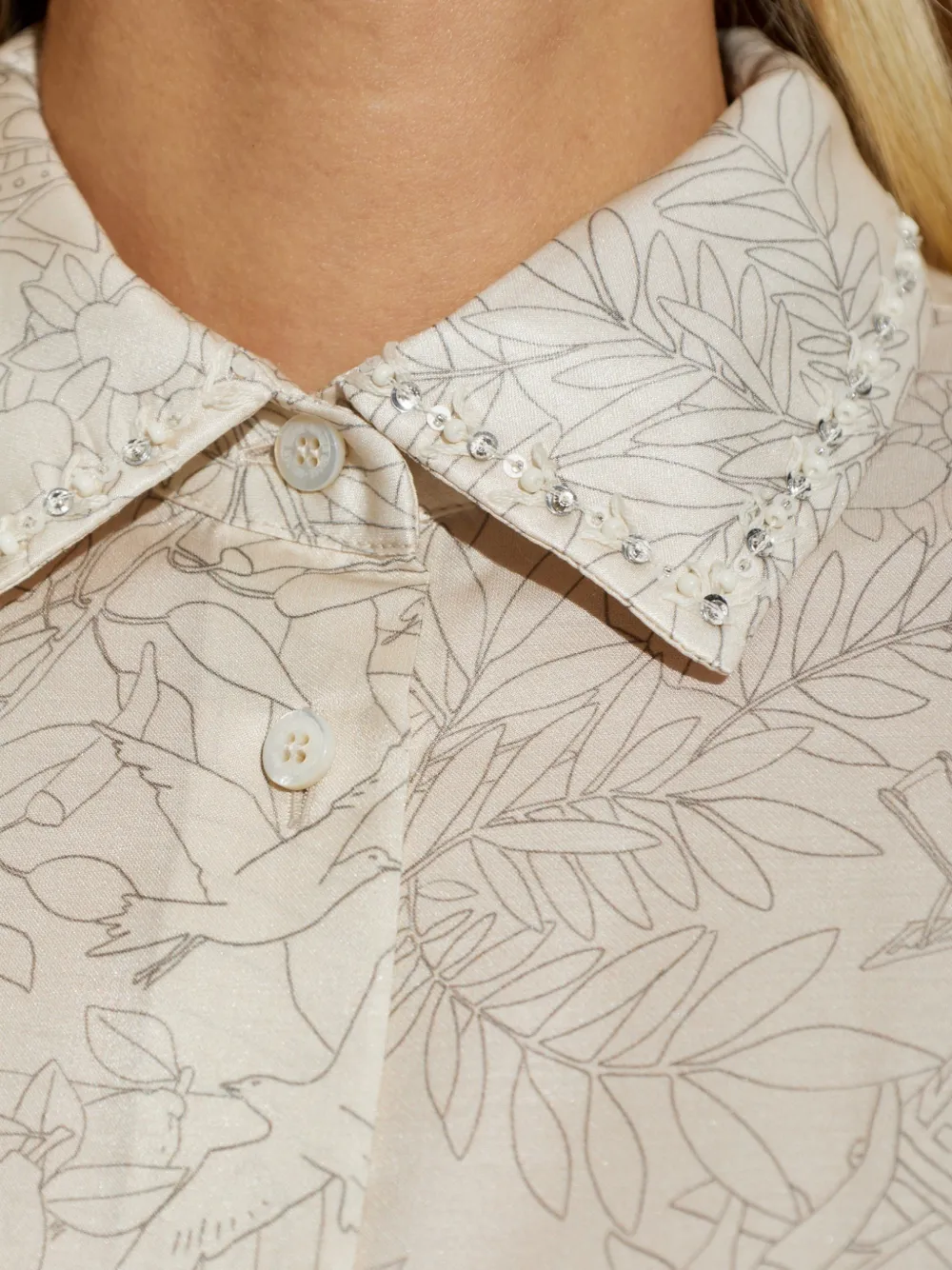Golden Goose Blouse van zijde-satijn met print Beige