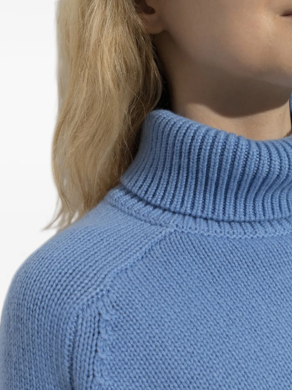 Lisa Yang Cathie coltrui Blauw