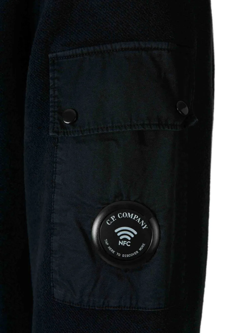 C.P. Company Sweater met Lens-detail en zak op de mouw Zwart