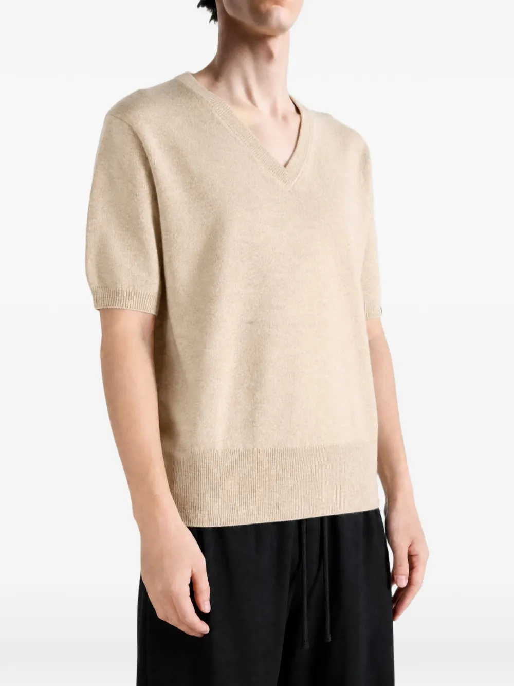 extreme cashmere N°490 Martina trui met korte mouwen en V-hals Beige