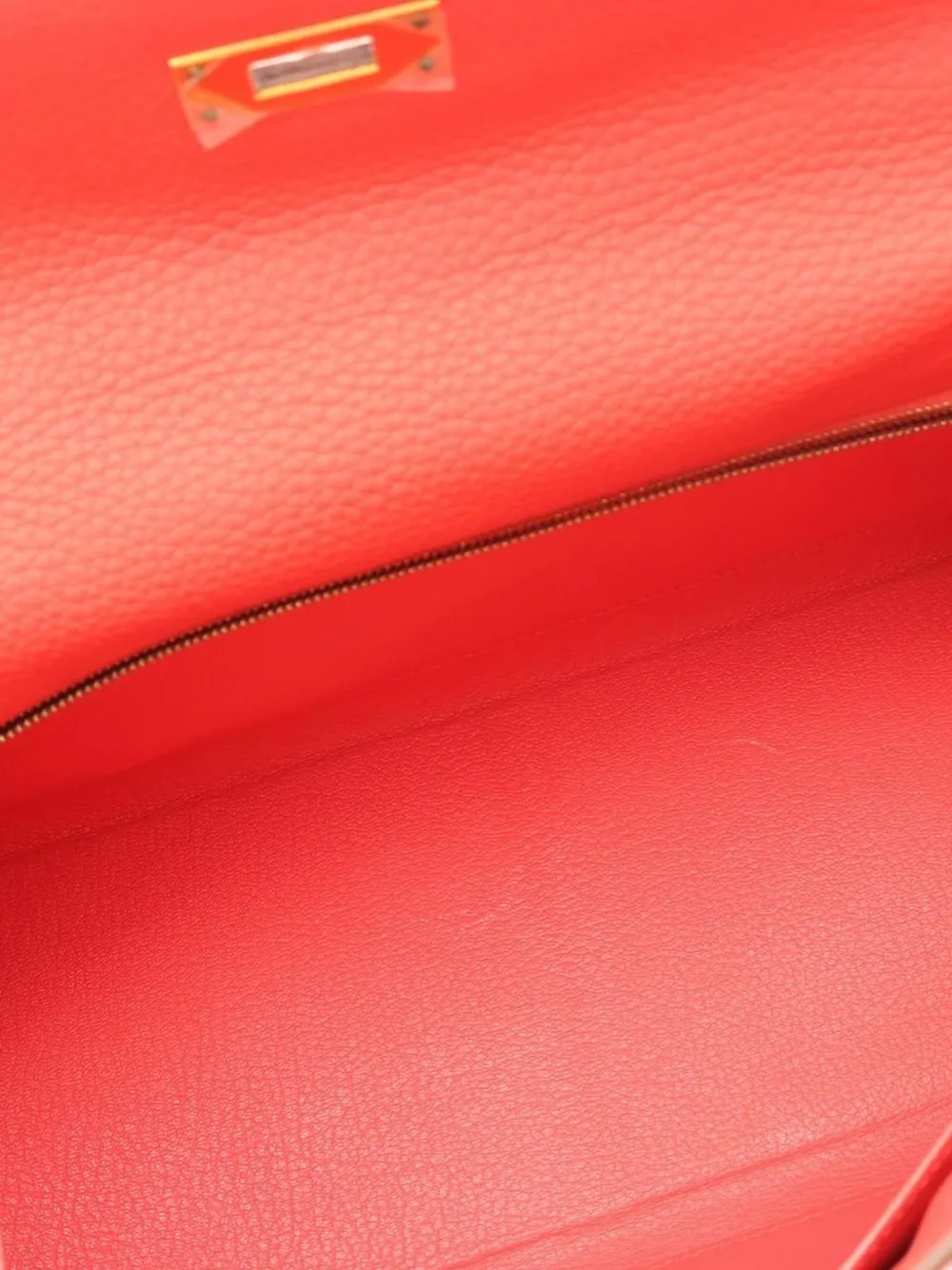 Hermès Pre-owned 2014 Kelly 32 Shoulder Bag in Pink, view 3