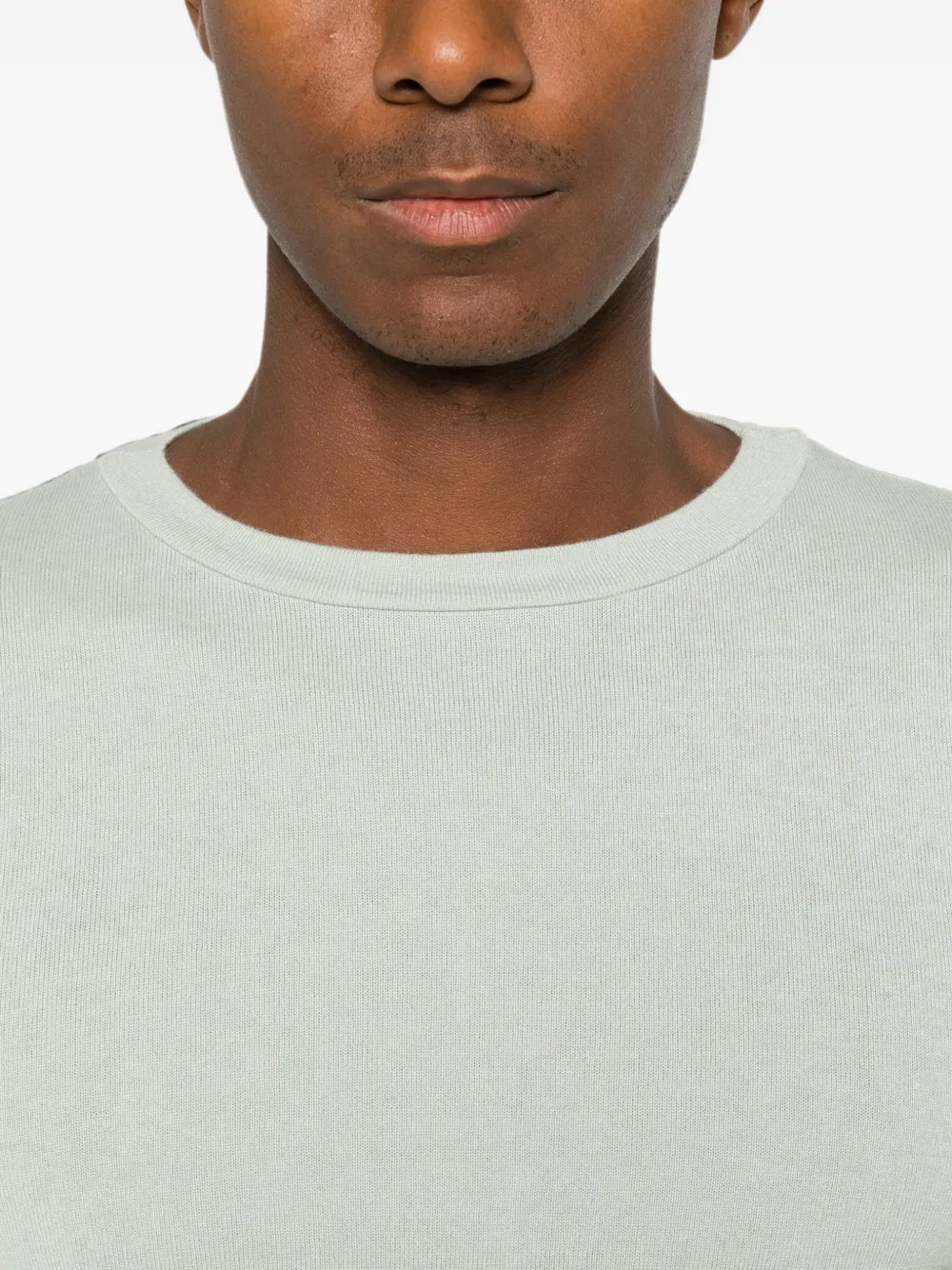 extreme cashmere N°451 Lisa T-shirt met ronde hals en lange mouwen Groen