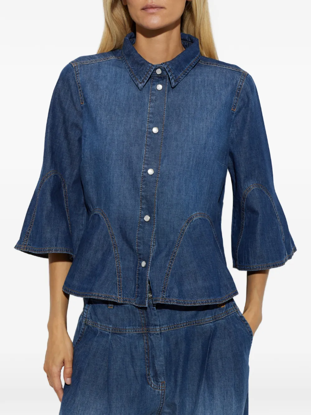 MUNTHE Vunna denim blouse met flared mouwen Blauw
