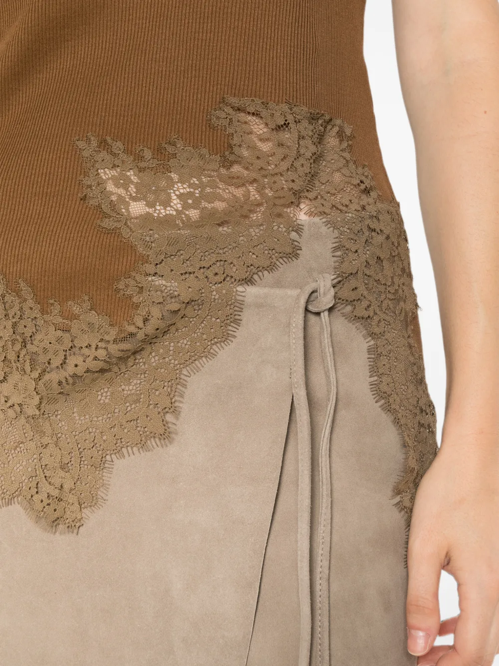 Dorothee Schumacher Top met kant Bruin