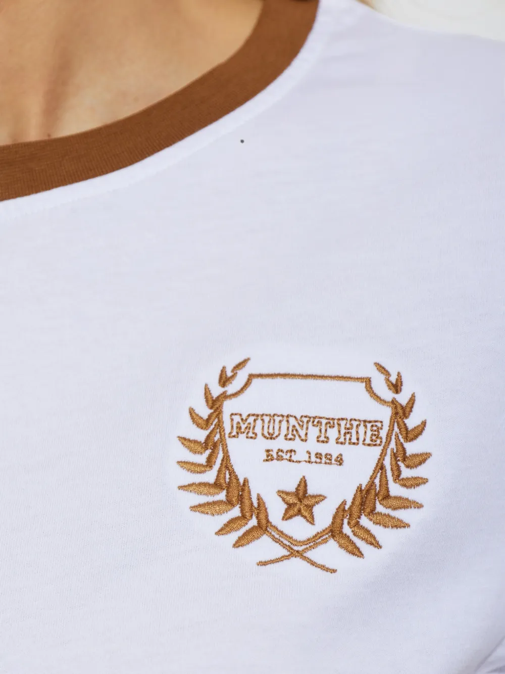 MUNTHE Vagary T-shirt met borduurwerk Wit