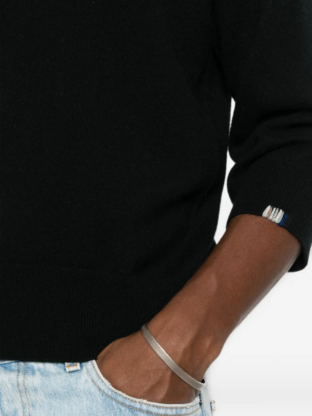 extreme cashmere Pearl trui met V-hals en cropped mouwen Zwart