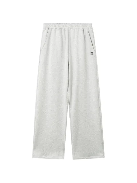 izzue logo-embroidered track pants