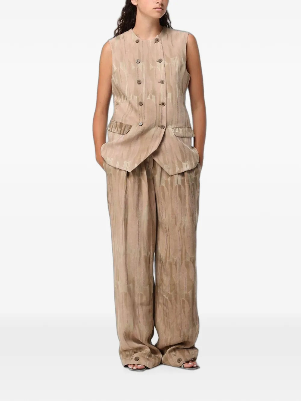 Emporio Armani Gilet met dubbele rij knopen en ovaal jacquard Bruin