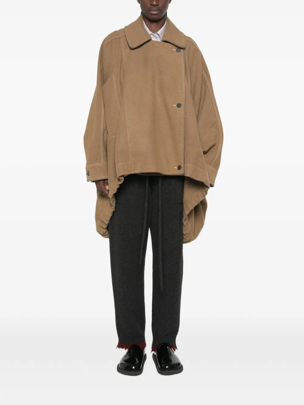 Uma Wang Oversized cape met asymmetrische zoom Bruin