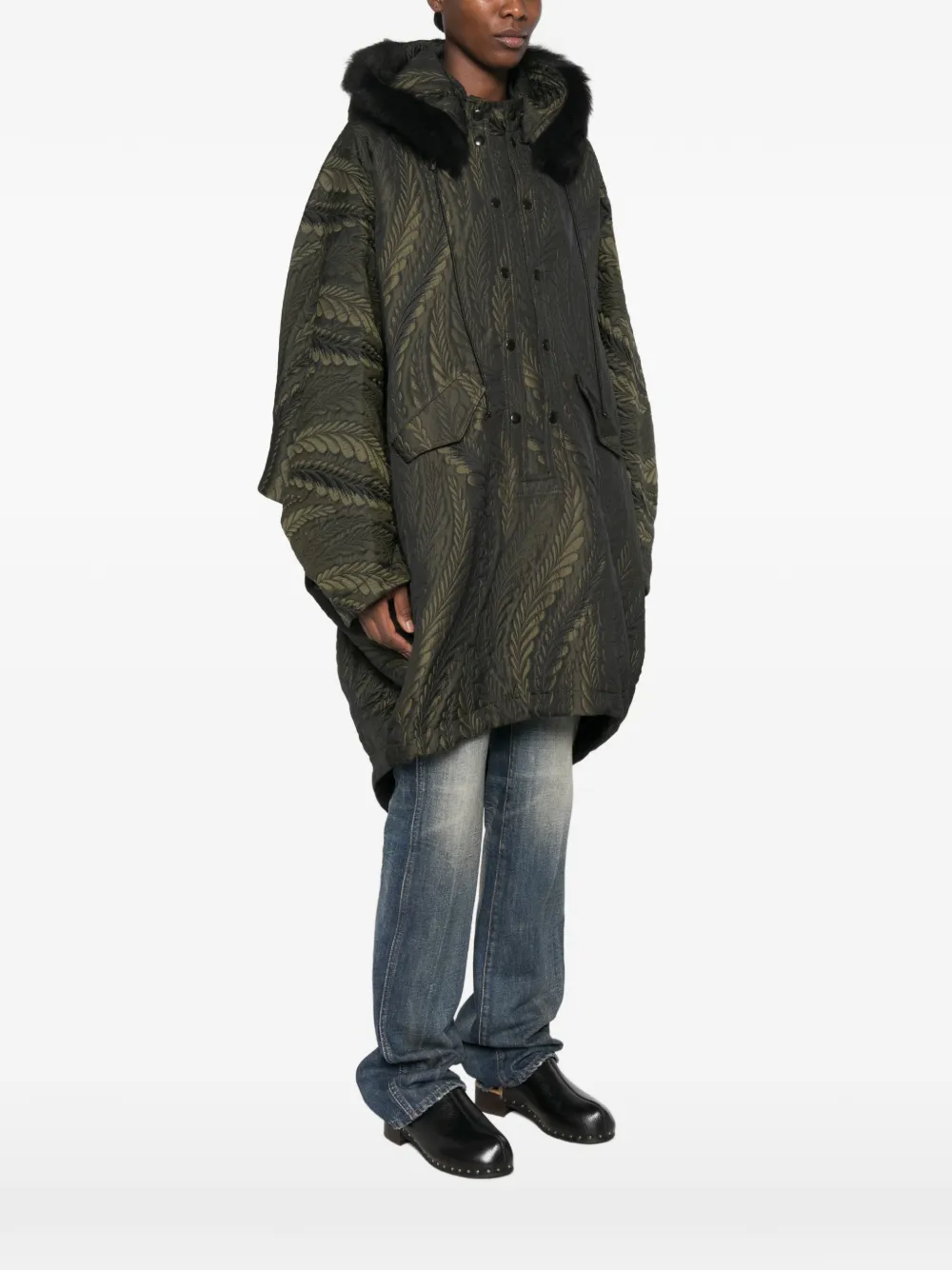 Kiko Kostadinov Bittern poncho met capuchon en bladerjacquard Groen